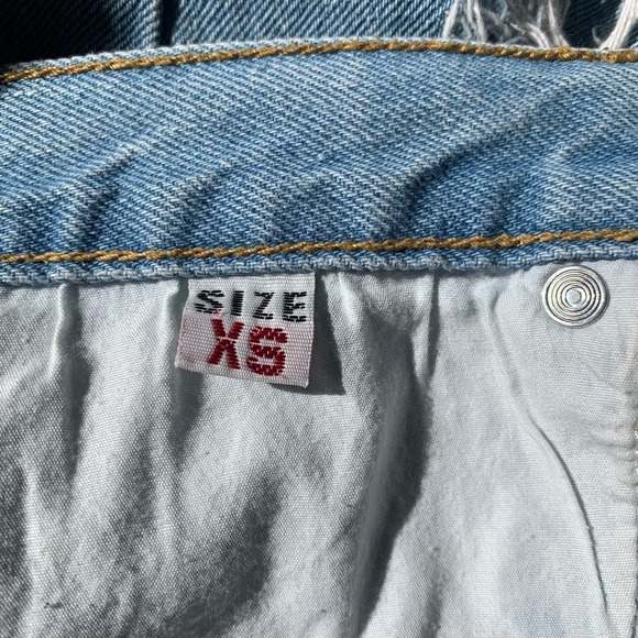 Brandy Melville Distressed Boyfriend Jeans - Picture 7 of 10